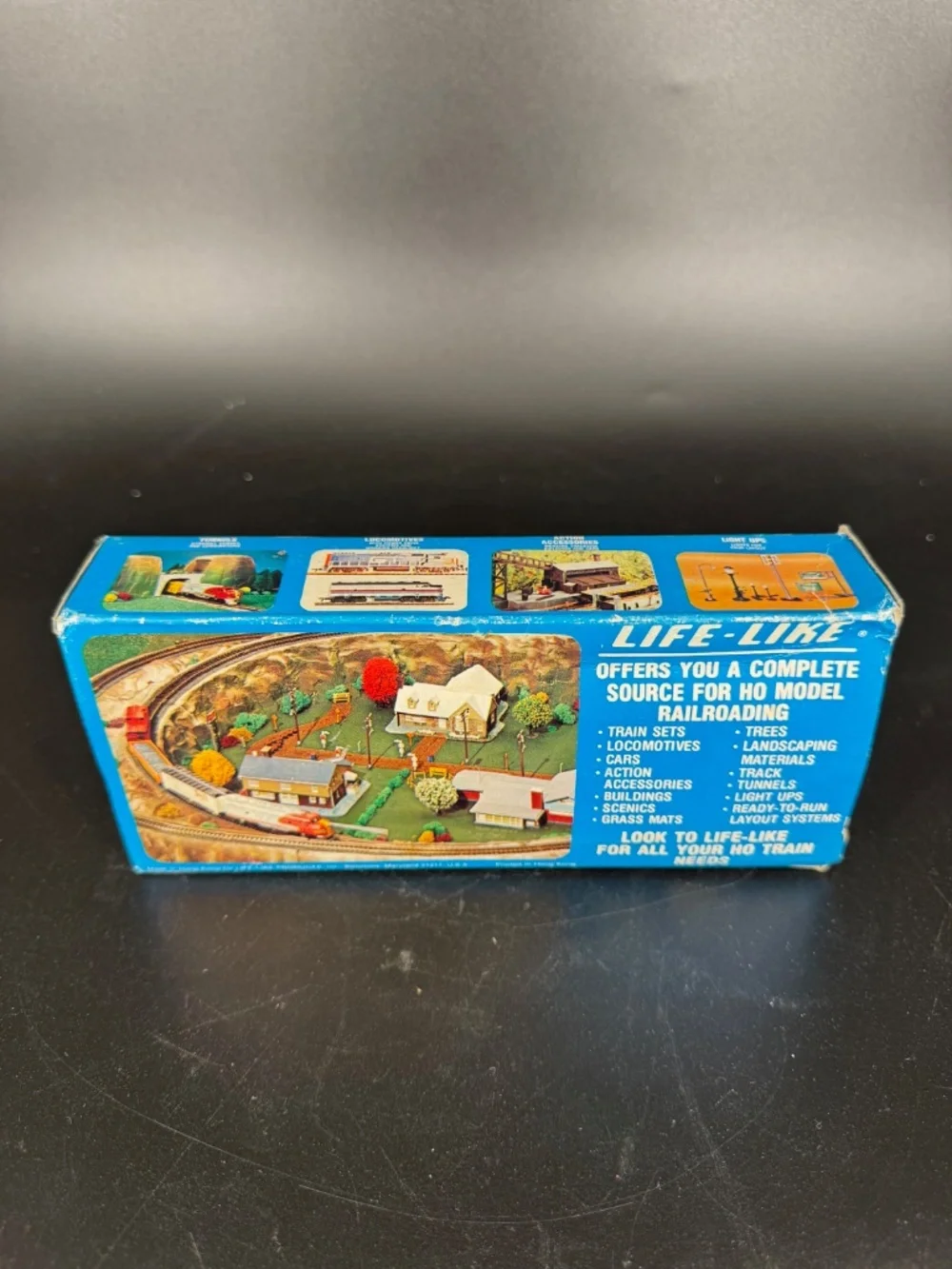 Life-Like Ho Scale Swift Refrigerator Line SRLX 1020 Reefer Train Car & Box